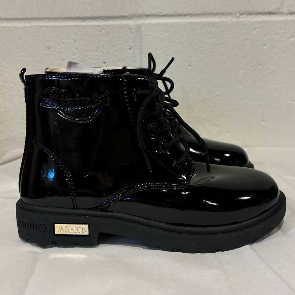 Declay girls black patent leather ankle boots zipper sides